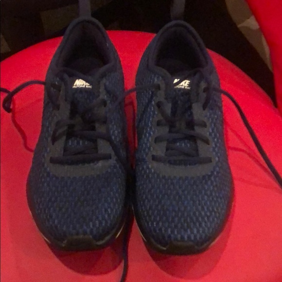 Nike Kids Running Shoes - Picture 4 of 5